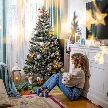 Штучна ялинка зі срібними кульками та інеєм 180 см KADAX