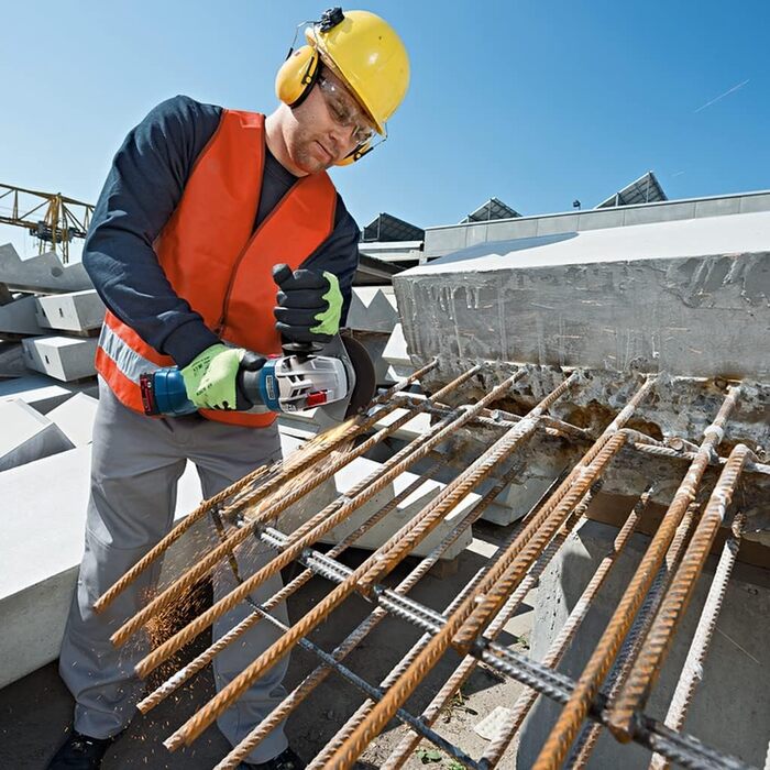 Акумуляторна кутова шліфувальна машина GWS 18V-10 (Ø диска 115 мм, без акумулятора та зарядного пристрою) у коробці 115 мм, соло,