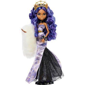 Лялька Monster High Howliday Winter Edition, колекційна річ Clawdeen Wolf, у лавандовій сукні ICY з хутряним боа та аксесуарами, різнокольоровий колір
