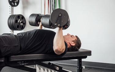 Регульовані гантелі Rep Fitness Quickdraw, доступні в кількох діапазонах ваги, включаючи 5-30, 5-40, 5-50 та 2,3-27,2 кг, 2,3 - 18 кг