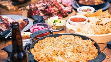 Чавунна планча Weber для системи Gourmet BBQ рівномірний нагрів, для риби, овочів та страв-смажениць чорна (7421)