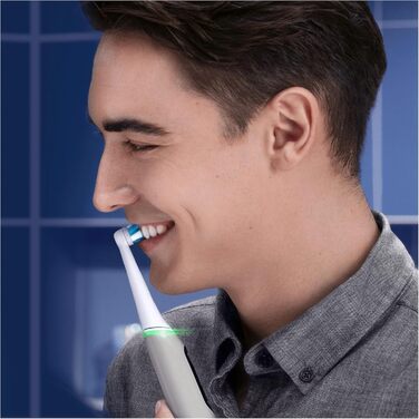 Електричні зубні щітки Oral-B iO 6, 1 сіра ручка, 1 щітка, 1 дорожній кейс, чорно-білий одномісний