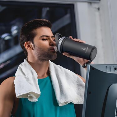 Протеїнова пляшка Ideus Shaker 700 мл (24 унції), двостінна спортивна пляшка з нержавіючої сталі з кулькою для змішування, металева протеїнова пляшка з кулькою для змішування, без BPA, герметична кришка (чорна)