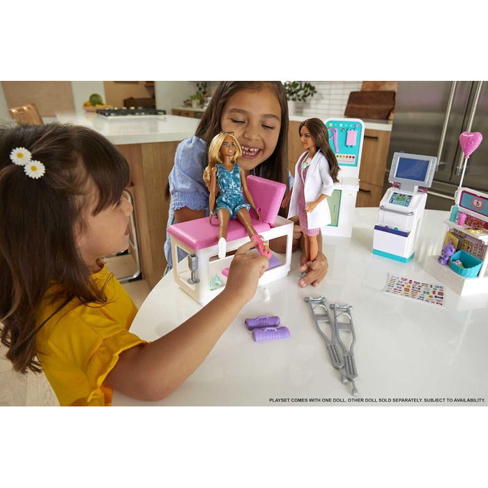 Ігровий набір Швидше одужуй з лялькою-лікарем-брюнеткою, 4 ігрові зони, більше 30 деталей, іграшка для дітей віком від 4 років, 68