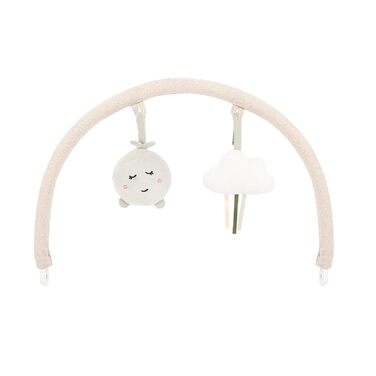 Гойдалка для немовлят PEARL до 9 кг, обертання сидіння на 360, LED-панель, Bluetooth, пульт дистанційного керування, живлення від батарейок або мережі, блок живлення з USB-кабелем, 5-точковий ремінь безпеки, дуга з іграшками