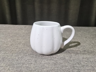 Чашка Limited Edition Pumpy White (6996818)