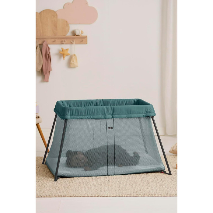 Дорожнє ліжечко BabyBjrn Light, Dark Green