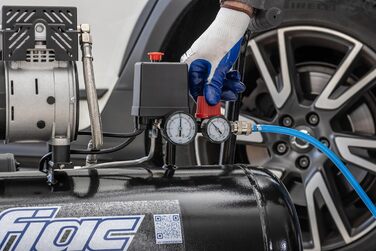 Безшумний мобільний повітряний компресор FIAC SUPERSILENT 50, безмасляний, максимальний тиск 8 бар, 1 к.с., бак 50 л, рівень шуму