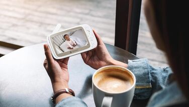 Дитячий телефон Motorola з камерою - Baby Monitor VM85 Connect - Внутрішня камера спостереження з кольоровим дисплеєм - Керування