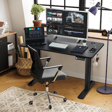 Електрично регульований по висоті стіл для роботи стоячи, 120 x 60 см, стіл для роботи сидячи/стоячи з пам&39яттю налаштувань та світлодіодним дисплеєм, стіл для роботи стоячи з гачками та підключенням для кабелів, робочий стіл для домашнього офісу, чорни