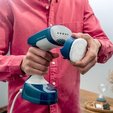 Парова щітка 1400 Вт резервуар для води 150 мл кабель живлення 2,6 м до 8 хв. відпарювання швидке нагрівання 25 г/хв. безперервний