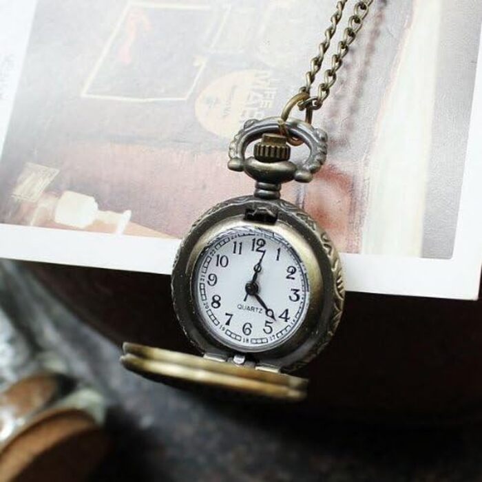 Ювелірні виробиWe Pocket Watch Чоловічий жіночий вінтаж ретро-аналоговий кварцовий годинник-ланцюжок Годинник Наплічний годинник з намистом Ланцюжок Кишеньковий годинник Бронзовий унісекс Подарунок Бронза-одна штука Аніме 3