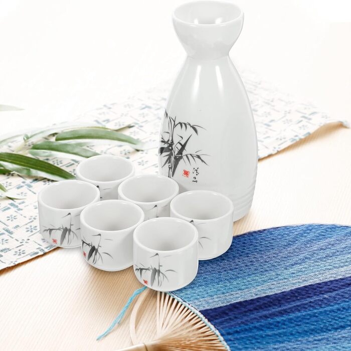 Набір для подачі саке з кераміки, 7 предметів. Традиційний керамічний глечик для саке 250 мл та 6 чашок по 30 мл. Ідеально для дому, сім'ї та гостей.