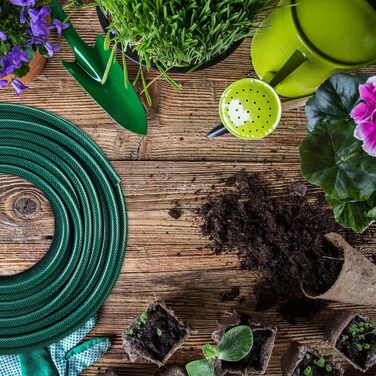 Шланг садовий Relaxdays 70 м, універсальний, 1/2 дюйма, для поливу грядок та газонів, пластик, темно-зелений