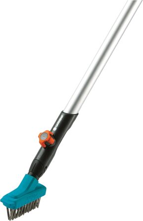 Щілинна щітка Gardena combisystem M ідеальний помічник у саду для легкого видалення моху зі стиків плит і країв стін, зі скребкови