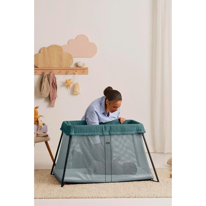 Дорожнє ліжечко BabyBjrn Light, Dark Green