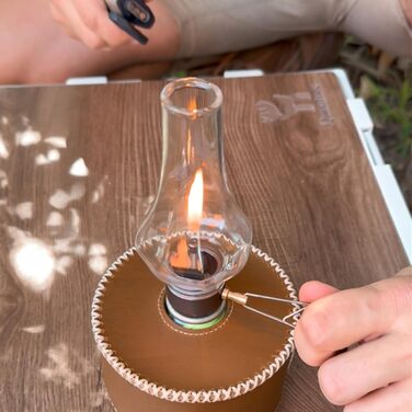 Газовий ліхтар для кемпінгу Fire-Maple Tulip виготовлений зі скла, сталі та алюмінію для газових балончиків з пропаном або ізобутаном. Гарне освітлення без ковпачків для кемпінгу, надзвичайних ситуацій та використання на свіжому повітрі.