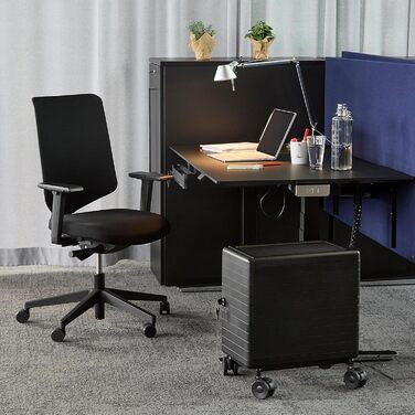 Ергономічне офісне крісло Hug.Y, зручне робоче крісло гнучка спинка та підлокітники екологічно чисте офісне крісло, перероблений матеріал, матеріал, що вживається