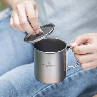 Титанова кружка Boundless Voyage з кришкою, для використання на свіжому повітрі, легка, для походів, подорожей з рюкзаком, кемпінгу (300 мл - сіра)
