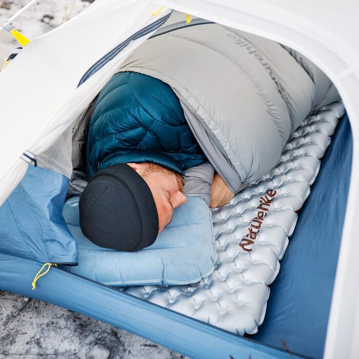 Надувний килимок для кемпінгу Naturehike Ultralight, значення R 5.8, портативний килимок для сну, 490 г/590 г/630 г, міцний надувний матрац з надувним мішком, для трекінгу, піших прогулянок, альпінізму, активного відпочинку, прямокутний - срібний стандарт