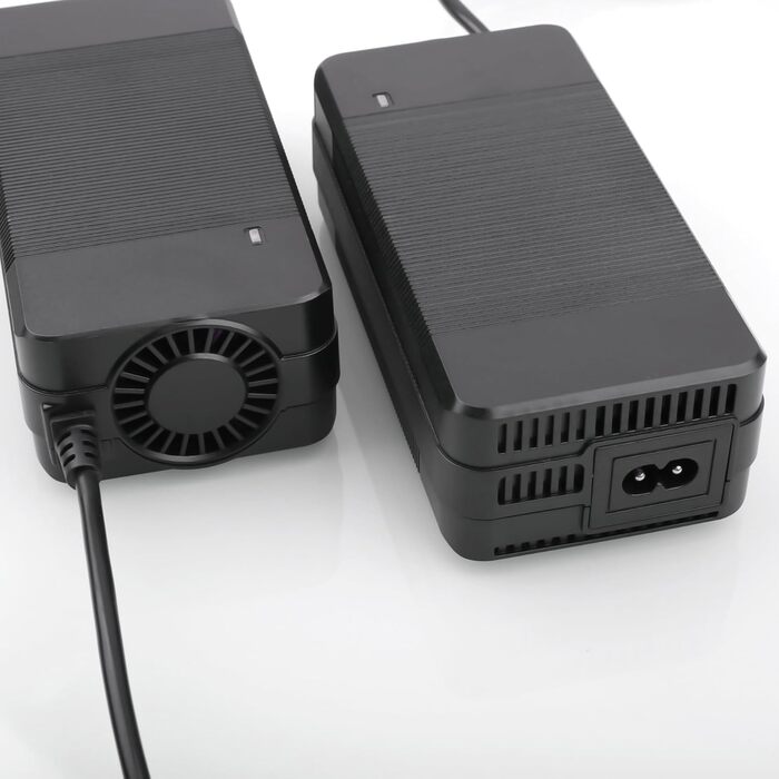 Зарядний пристрій для акумуляторів 24V 5A, самокатів, електросамокатів, велосипедів, електровелосипедів з можливістю перезарядки