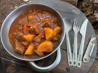 Набір титанових столових приборів надлегкі столові прибори для кемпінгу з ножем, виделкою, ложкою, відкривачкою для пляшок та консервів, включаючи повітропроникний сітчастий чохол для швидкого сушіння