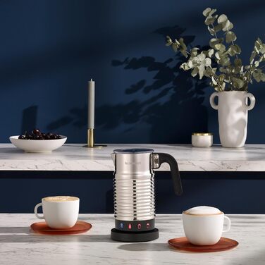 Для молока, електрична піноутворювач для 120 мл вершкового молока і 240 мл гарячого молока, можна мити в посудомийній машині, сріб