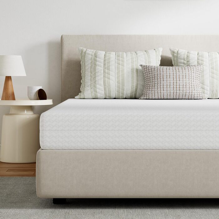 Матрац Novilla H3/H4 7-зонний матрац з холодної піни 140x200 Різні розміри та висота Дихаючий чохол, який можна прати при 60C Сертифіковано Oeko-Tex та CertiPUR-US Згортається матрац 18 см x 18 см 140 x 200 см