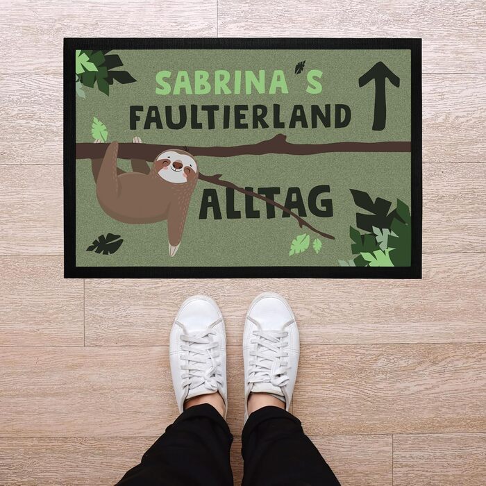 Килимок для дверей з іменним принтом, Slothland Versus Everyday Sloth, що налаштовується, нековзний та миється, білий, 60x40 см, Slothland White