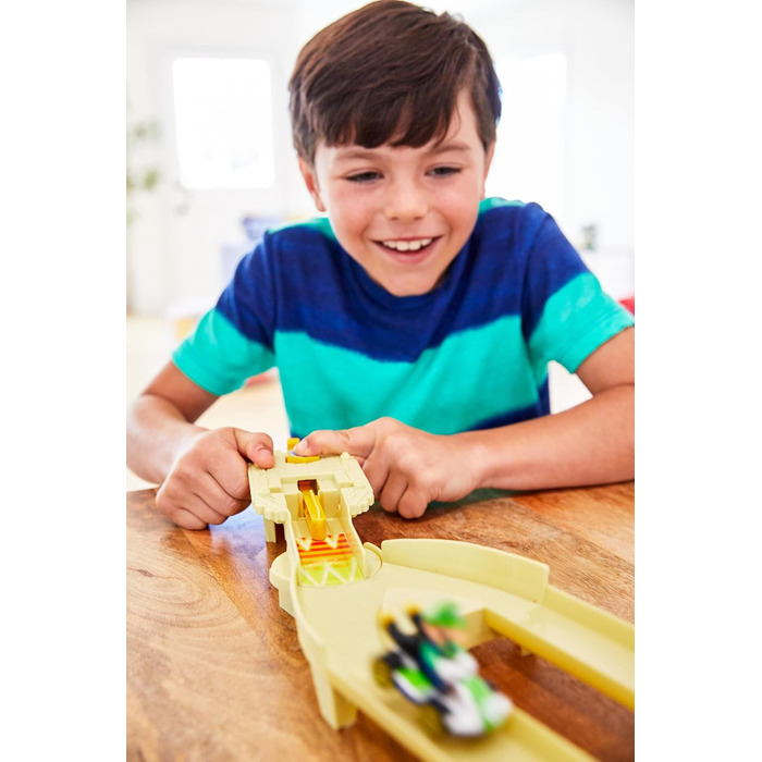 Із Mario Die-Cast Kart для дітей віком від 5 років, години розваг і змагань з друзями, ідея подарунків для юних шанувальників Mari