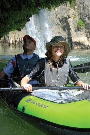 Надувний каяк Sevylor Yukon, канадське каное Надувний каяк Sevylor Yukon, двомісний складний каяк, включаючи сумку, манометр та плавник, 382 x 98 см