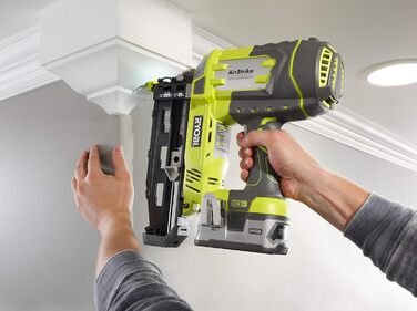 Акумуляторний цвяходер Ryobi R18N16G-0 (без акумулятора, зі світлодіодним підсвічуванням, затискачем для ременя, одноразовим і без