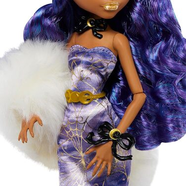 Лялька Monster High Howliday Winter Edition, колекційна річ Clawdeen Wolf, у лавандовій сукні ICY з хутряним боа та аксесуарами, різнокольоровий колір