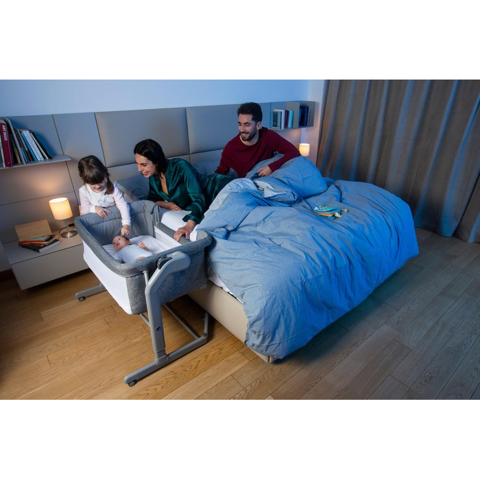 Приліжкове ліжечко для немовлят, з режимом гойдання, функцією нахилу, відкидною бічною панеллю, регульованою висотою, 4 колеса, включаючи матрац та дорожню сумку, бежевий Magic Evo Beige, 2Me Magic Evo