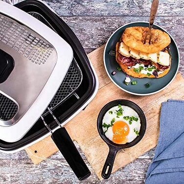 Багатофункціональна фритюрниця Versalio Deluxe 9-в-1 Вантажопідйомність 1,3 кг в т.ч. шпатель Печеня Смаження На повільному вогні Регульована температура Таймер Білий Сингл, 4950