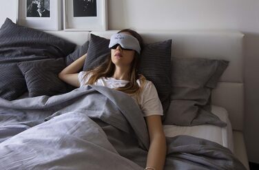 Маска для сну Heynight Sleep Mask 100 комфорт, затемнення корисний аксесуар з бавовни Виготовлено в Італії з посиленою еластичною стрічкою, регулюється