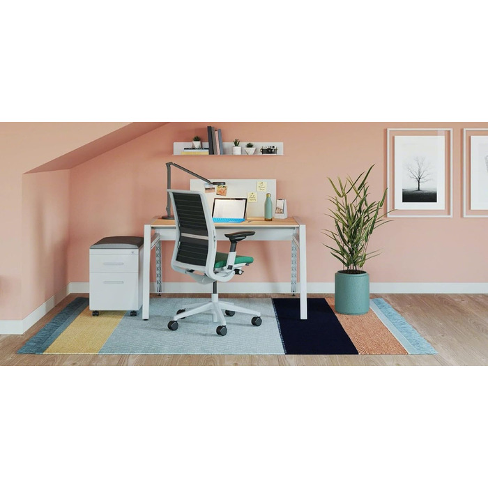 Ергономічне офісне крісло Steelcase Think з поперековою опорою LiveBack, підлокітниками 4D, екологічний дизайн, чорне, один розмір