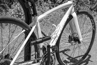 Велосипедний замок U-подібний Kryptonite Combo Standard 12 мм з кодовим замком, протиугінний для велосипедів та скутерів