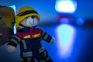 М'який плюшевий ведмедик Simba Rosenbauer Пожежник, 30 см, для малюків з перших місяців життя