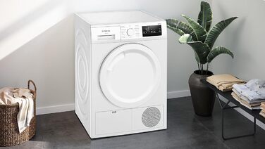 Сушильна машина з тепловим насосом Siemens WT47R440 іQ300, Single для 8 кг білизни енергоспоживання класу A, 176 кВтгод/рік, speedPack, autoDrу , білий