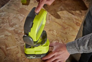 Акумуляторний LED-ліхтар RYOBI 18 V ONE RLCL18-0 (до 1000 лм, поворотна головка 360, без АКБ та зарядного пристрою)