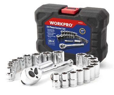 Набір гайкових ключів WORKPRO 3/8 з тріскачкою та насадками (метричні та дюймові) у кейсі, 24 предмети