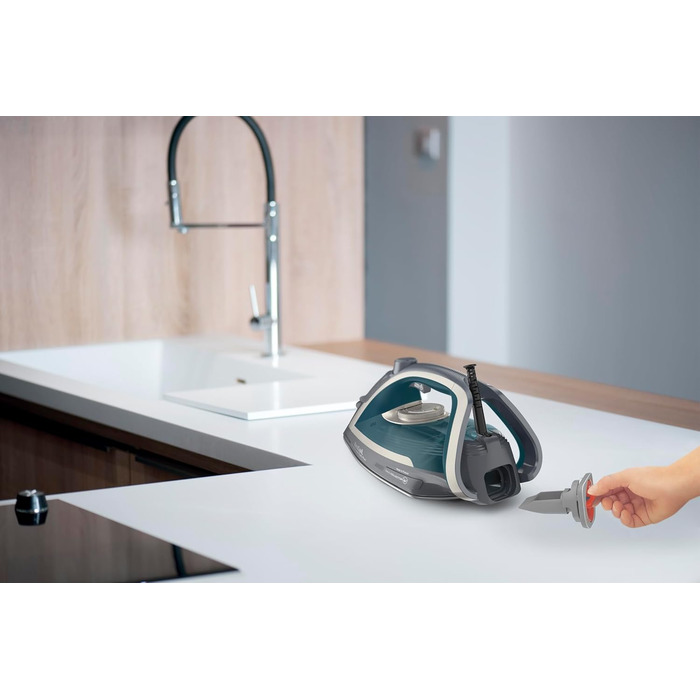 Парова праска Tefal Ultragliss Plus FV6842 2800 Вт Знімний фільтр для видалення накипу 50 г/хв. Потужність подачі пари 260 г/хв. П