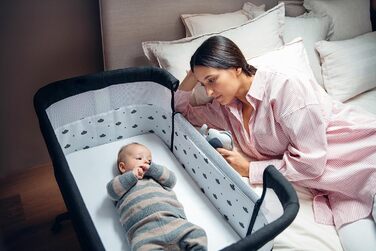 Багатофункціональна тумбочка та дитяче ліжко MoMi REVO, 6-рівневе регулювання висоти від 72 до 82 см, темно-сірий колір