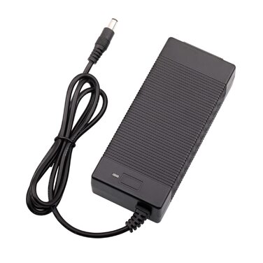 Зарядний пристрій для літій-іонних акумуляторів 16,8 В 5 А для зарядних пристроїв літій-іонних акумуляторів 14,4 В та 14,8 В для літій-іонних акумуляторів 4S, ручні ударні масажні пістолети, побутове використання (16,8 В 5 А) TS-84W-1685000