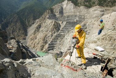 Ударний відбійний молоток GSH 16-28 (потужність 1750 Вт, тримач 28 мм, вкл. загострене зубило, ручка для перенесення, візок) 28 мм