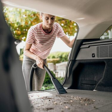 Пилосос для вологого/сухого прибирання Krcher WD 2 Plus V-12/4/18/C, функція видування, потужність 1000 Вт, пластиковий контейнер