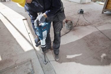 Ударний відбійний молоток GSH 11 VC (потужність 1700 Вт, з патроном SDS-max, 400 мм, вкл. загострене зубило, кейс) Basic