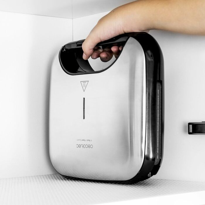 Бутербродниця з антипригарним покриттям, місткість на 2 сендвічі, поверхня гриля, ручка холодного дотику, кабельний ретривер, 750 Вт. 750 Вт Поверхня для гриля