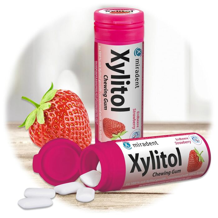 Жувальна гумка miradent Xylitol Dental Care полуниця– 12 шт.